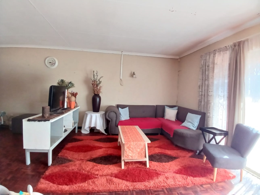 To Let 3 Bedroom Property for Rent in Vaalpark Free State